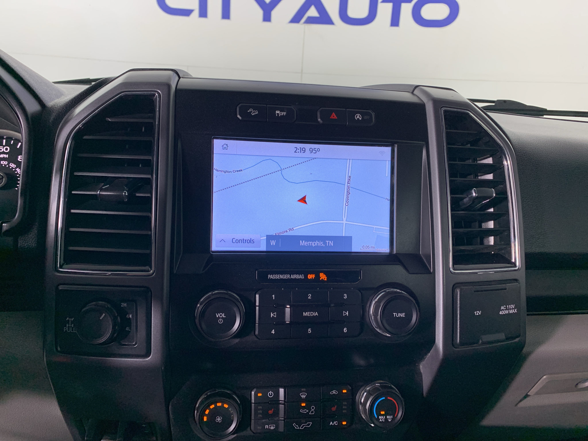 Used 2020 Ford F150 XLT w/ Equipment Group 302A Luxury AWD/4WD image 23