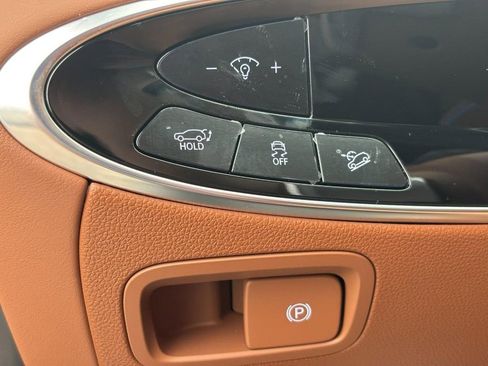 Used 2026 Genesis GV70 2.5T Advanced image 11