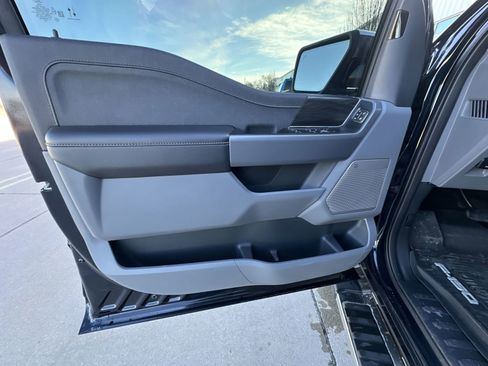 Used 2025 Ford F150 Lariat w/ Equipment Group 501A Mid image 22