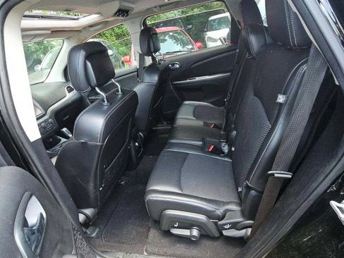 Used 2020 Dodge Journey Crossroad FWD image 4