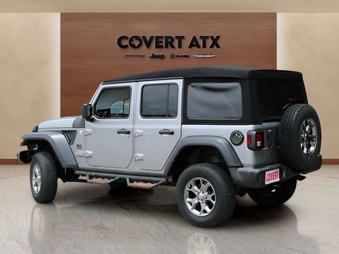 Used 2020 Jeep Wrangler Unlimited Sport AWD/4WD image 3
