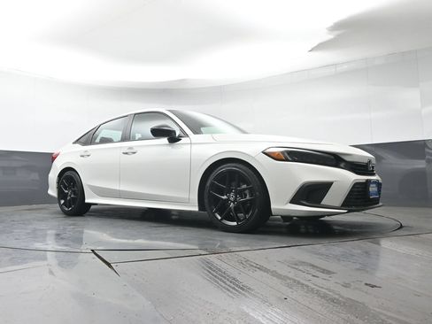 Certified 2024 Honda Civic Sport image 29