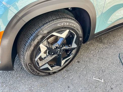 Certified 2025 Kia Seltos S FWD image 8