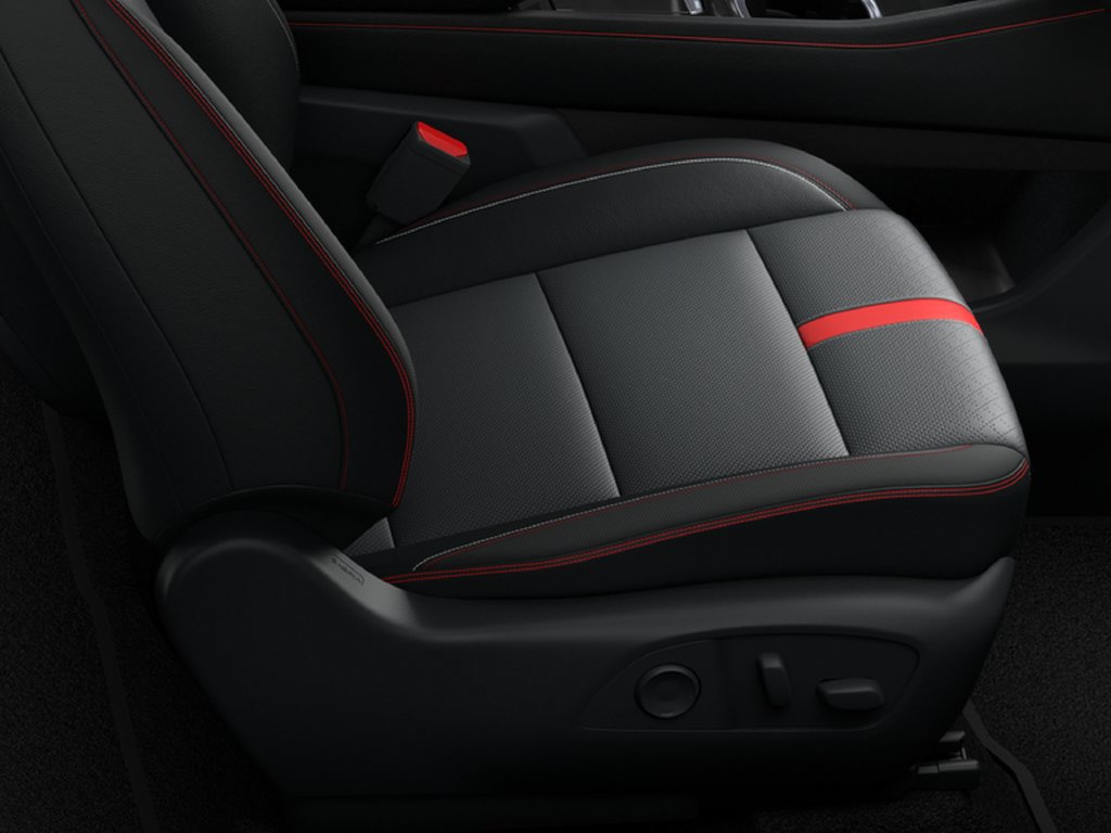 New 2026 Chevrolet Traverse RS w/ LPO, Floor Liner Package FWD image 15