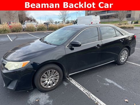 Used 2013 Toyota Camry LE image 1