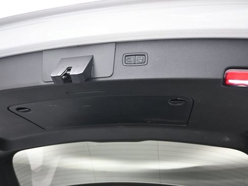 Used 2022 Porsche Cayenne AWD/4WD image 34