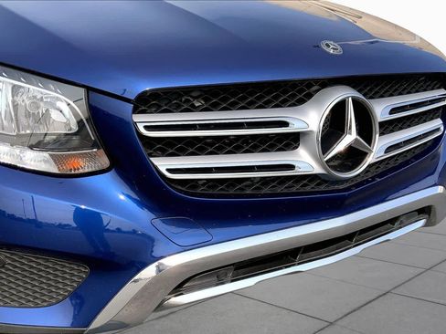 Used 2018 Mercedes-Benz GLC 300 4MATIC image 29