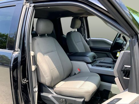 Used 2019 Ford F150 XLT w/ Equipment Group 302A Luxury AWD/4WD image 8