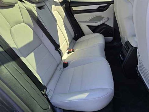 New 2024 Porsche Macan 4 Electric image 28