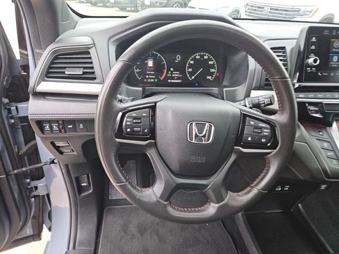 Used 2025 Honda Odyssey Sport-L image 18