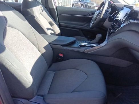Used 2022 Toyota Camry LE image 30