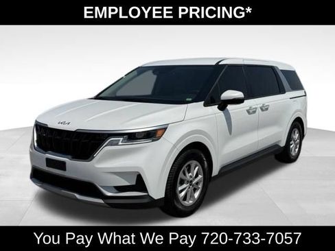Used 2023 Kia Carnival LX FWD image 1