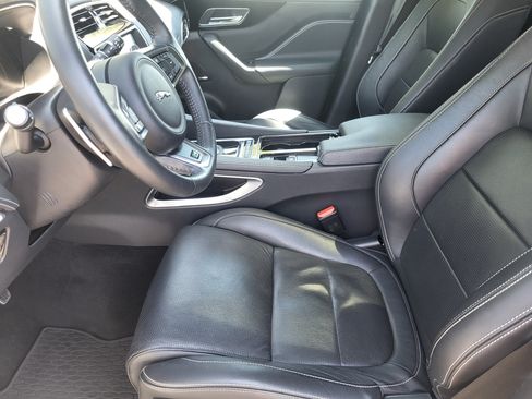 Used 2019 Jaguar F-PACE R-Sport AWD/4WD image 10