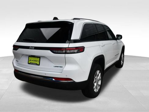 Used 2023 Jeep Grand Cherokee Limited AWD/4WD image 8
