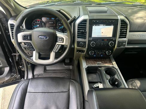 Used 2018 Ford F350 Lariat w/ Lariat Ultimate Package AWD/4WD image 29