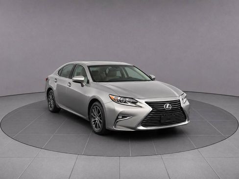Used 2016 Lexus ES 350 FWD image 3