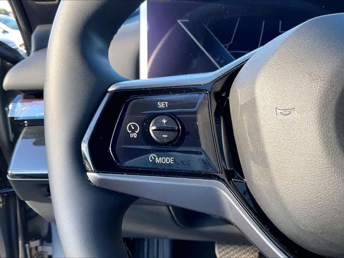 Used 2026 BMW i5 eDrive40 w/ Premium Package image 18