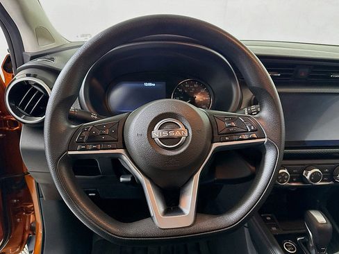 Used 2024 Nissan Kicks SV image 12