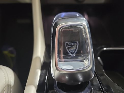 New 2026 Volvo XC40 B5 Ultra w/ Climate Package image 15