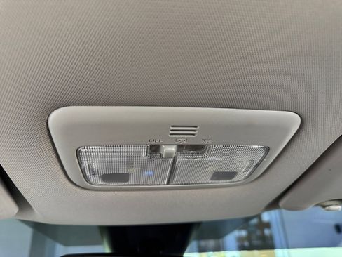 Used 2019 Toyota Corolla SE image 31