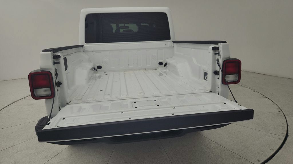 Used 2025 Jeep Gladiator Sport AWD/4WD image 33