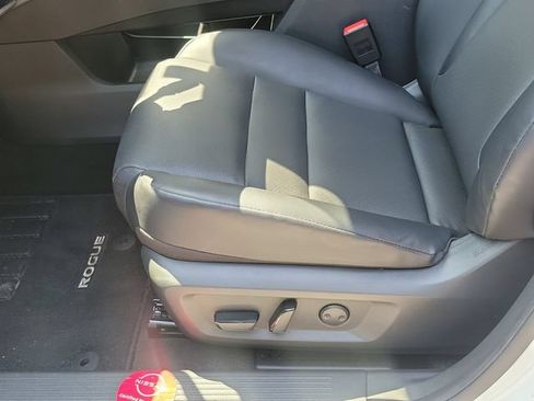 Certified 2023 Nissan Rogue SV w/ SV Premium B Package FWD image 9
