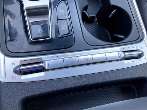 Used 2025 Kia Carnival SX Prestige FWD image 29