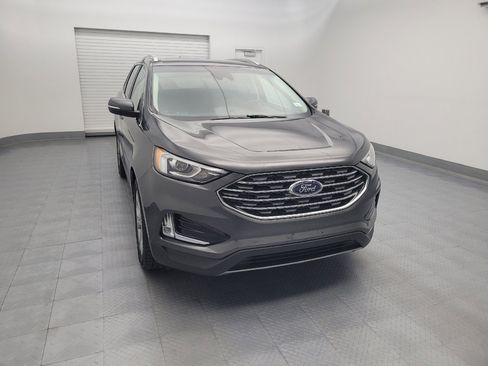 Used 2019 Ford Edge Titanium AWD/4WD image 14