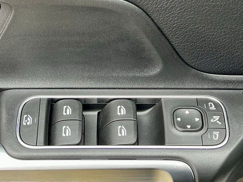 Certified 2025 Mercedes-Benz GLB 250 4MATIC image 45