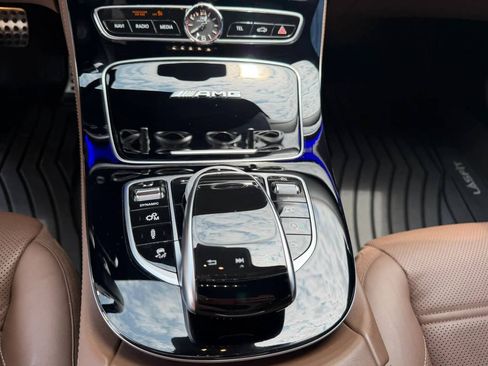 Used 2019 Mercedes-Benz E 63 AMG S image 22