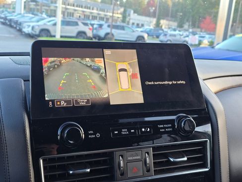 Used 2024 Nissan Armada SL image 23