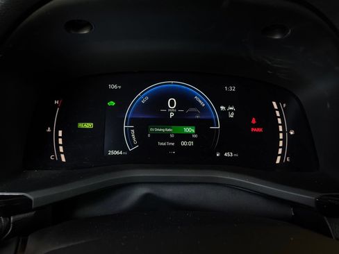 Used 2026 Toyota Camry SE FWD image 36