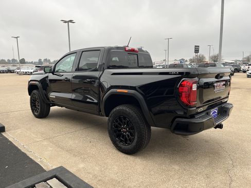 New 2026 GMC Canyon Elevation w/ Convenience Package image 4