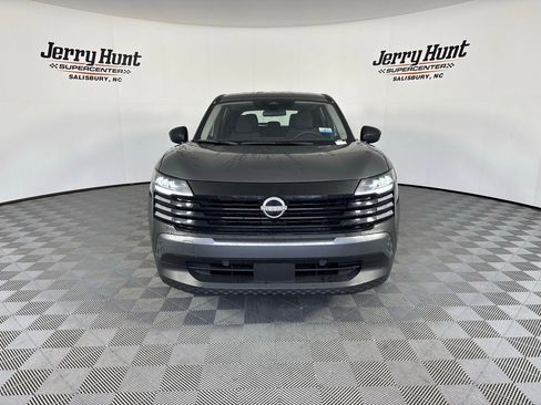 Used 2025 Nissan Kicks S image 7