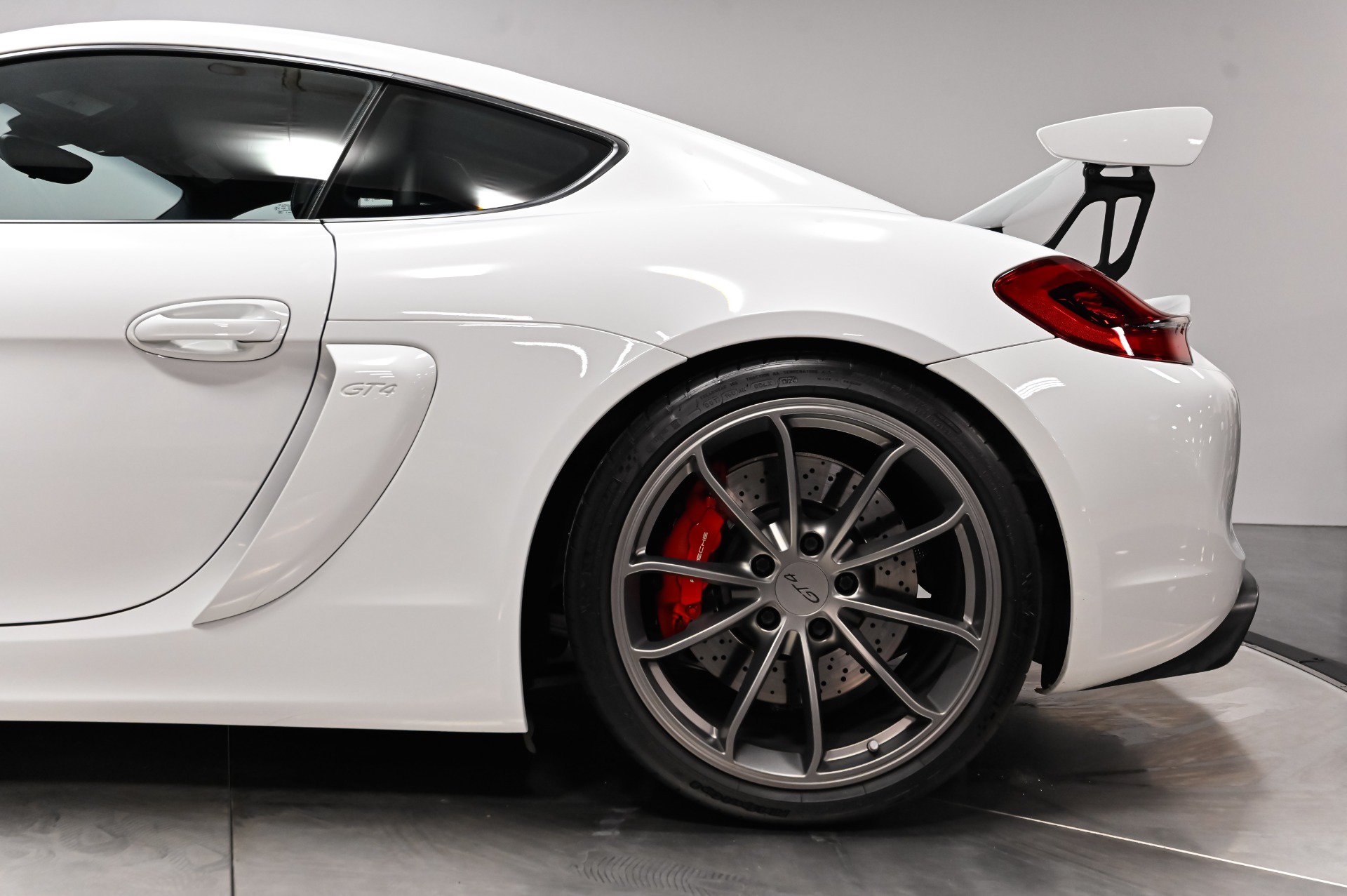 Used 2016 Porsche Cayman GT4 RWD image 25