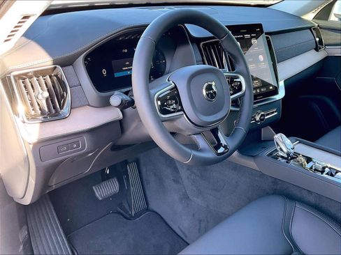 New 2026 Volvo XC90 T8 Core AWD/4WD image 8