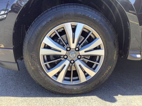Used 2019 Nissan Pathfinder SL AWD/4WD image 27