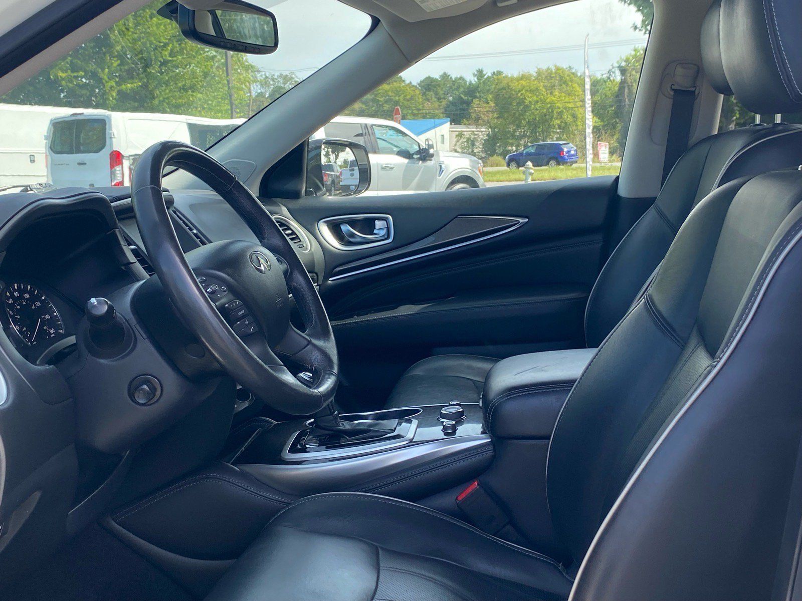 Used 2018 INFINITI QX60 FWD w/ Premium Plus Package image 11