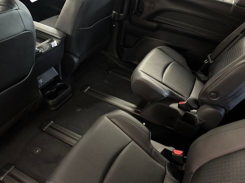 New 2026 Toyota Sienna XLE Woodland Edition AWD/4WD image 13