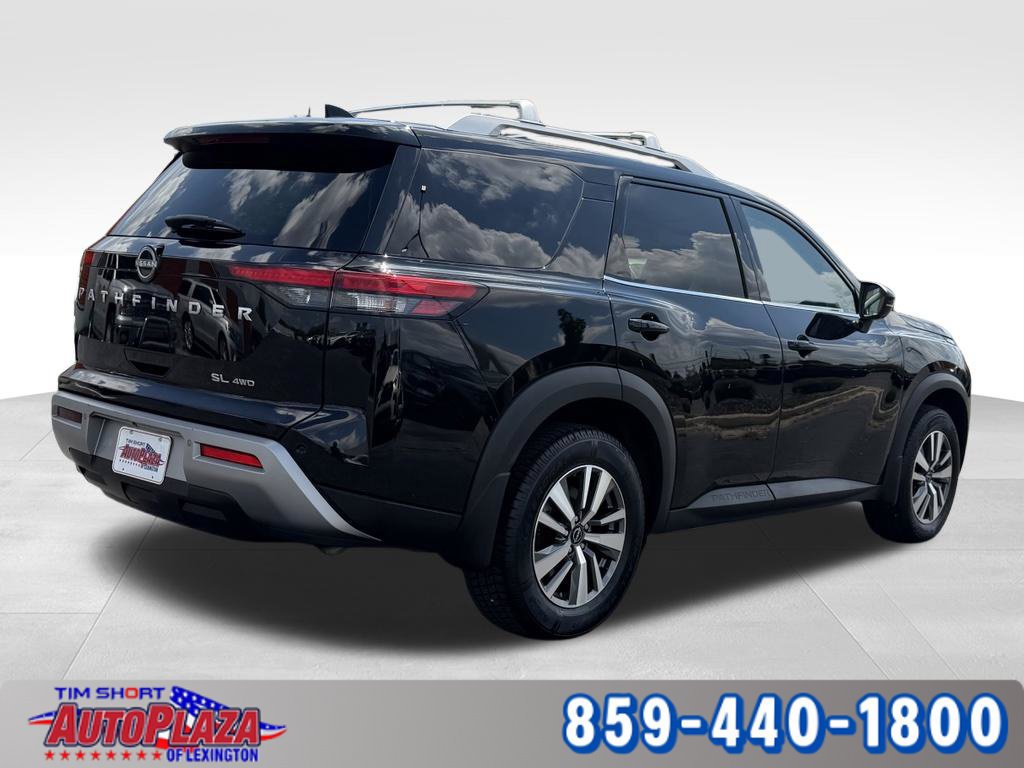 Used 2024 Nissan Pathfinder SL AWD/4WD image 9