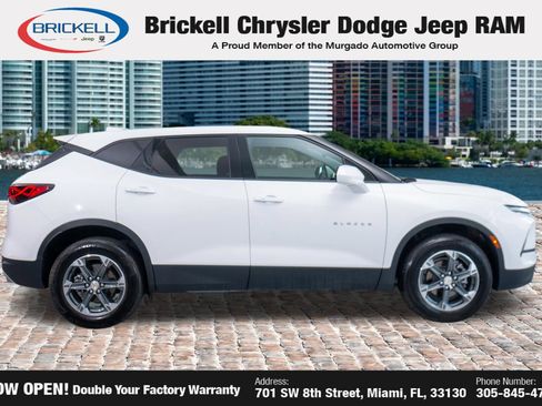Used 2025 Chevrolet Blazer LT FWD image 8