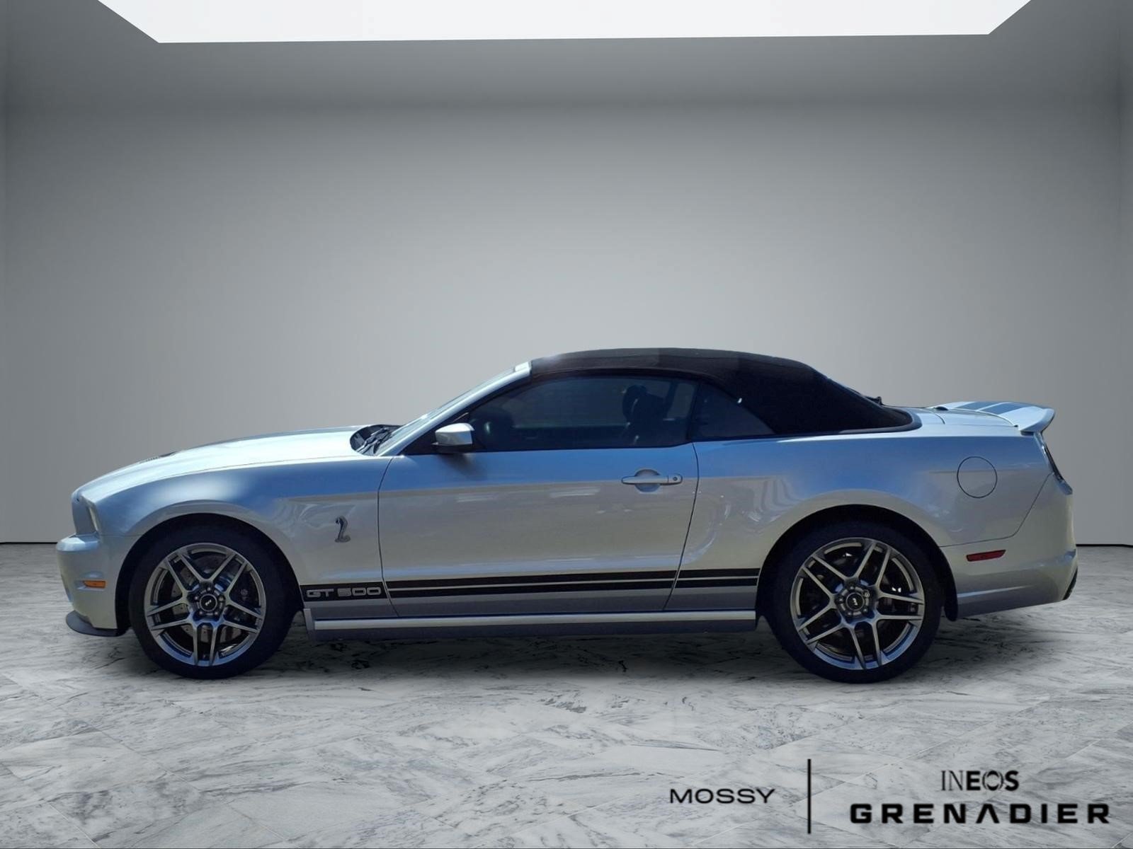 Used 2013 Ford Mustang Shelby GT500 w/ Electronics Pkg RWD image 5