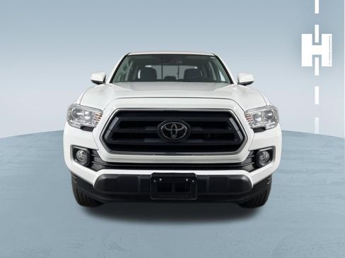 Used 2023 Toyota Tacoma SR5 RWD image 2