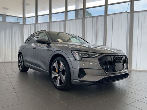 Used 2022 Audi e-tron Premium Plus w/ Premium Plus Package image 7