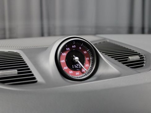 Certified 2024 Porsche Cayenne S image 33