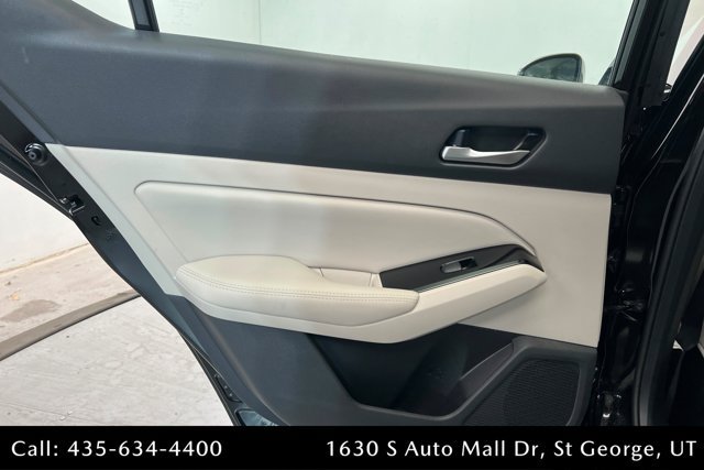 Used 2023 Nissan Altima 2.5 SL AWD/4WD image 18