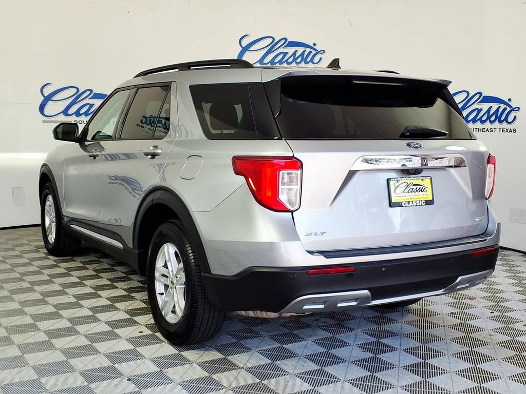 Used 2023 Ford Explorer XLT w/ Equipment Group 202A AWD/4WD image 2