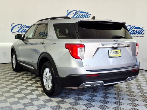 Used 2023 Ford Explorer XLT w/ Equipment Group 202A AWD/4WD image 2