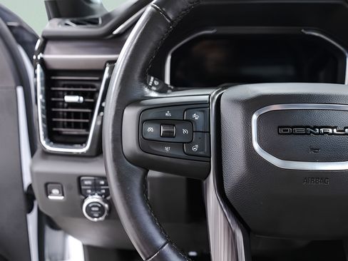 Used 2025 GMC Sierra 2500 Denali Ultimate AWD/4WD image 10