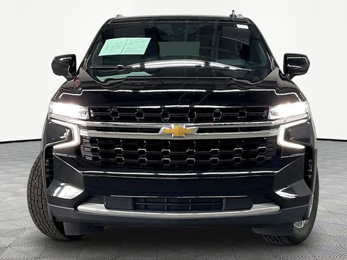 Used 2021 Chevrolet Suburban LS image 2
